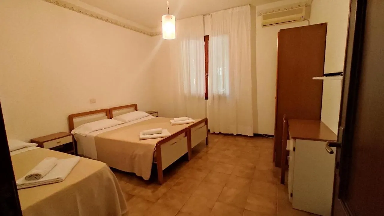 ***  Hotel De Amicis Riccione Italien