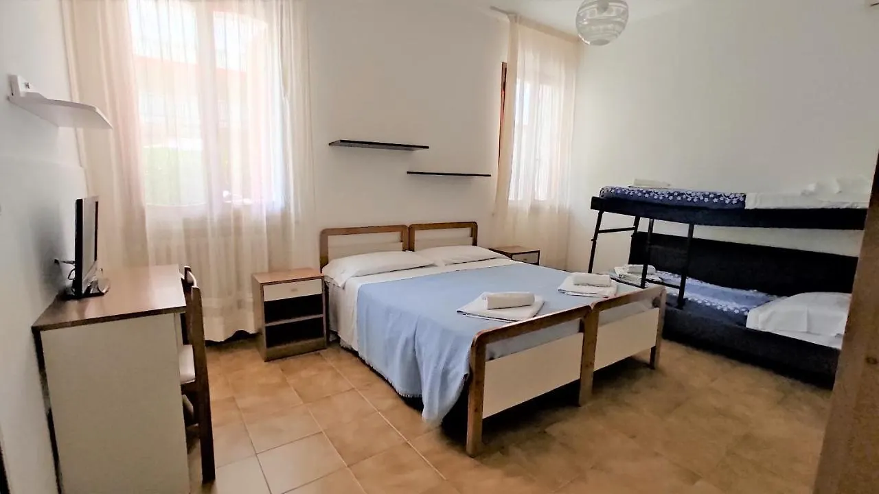 ***  Hotel De Amicis Riccione Italien