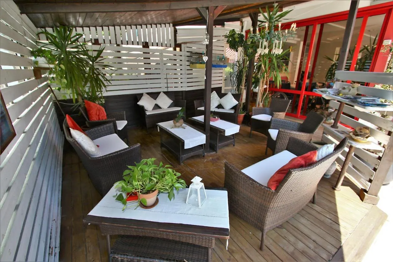 Hotel De Amicis Riccione 3*,  Italien