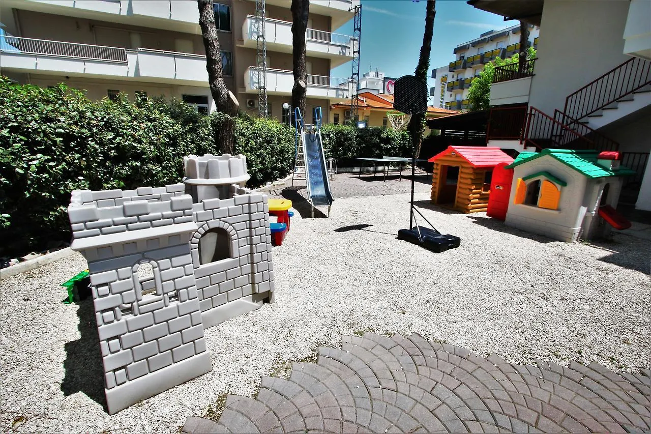 Hotel De Amicis Riccione 3*,